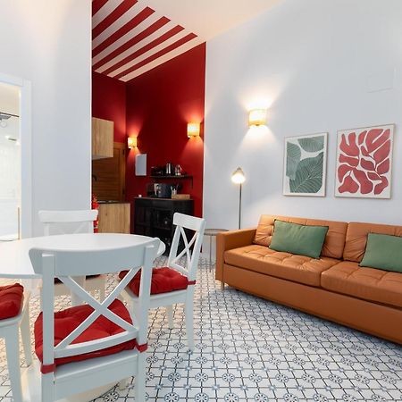 The Little Village Apartments Valencia Exteriör bild