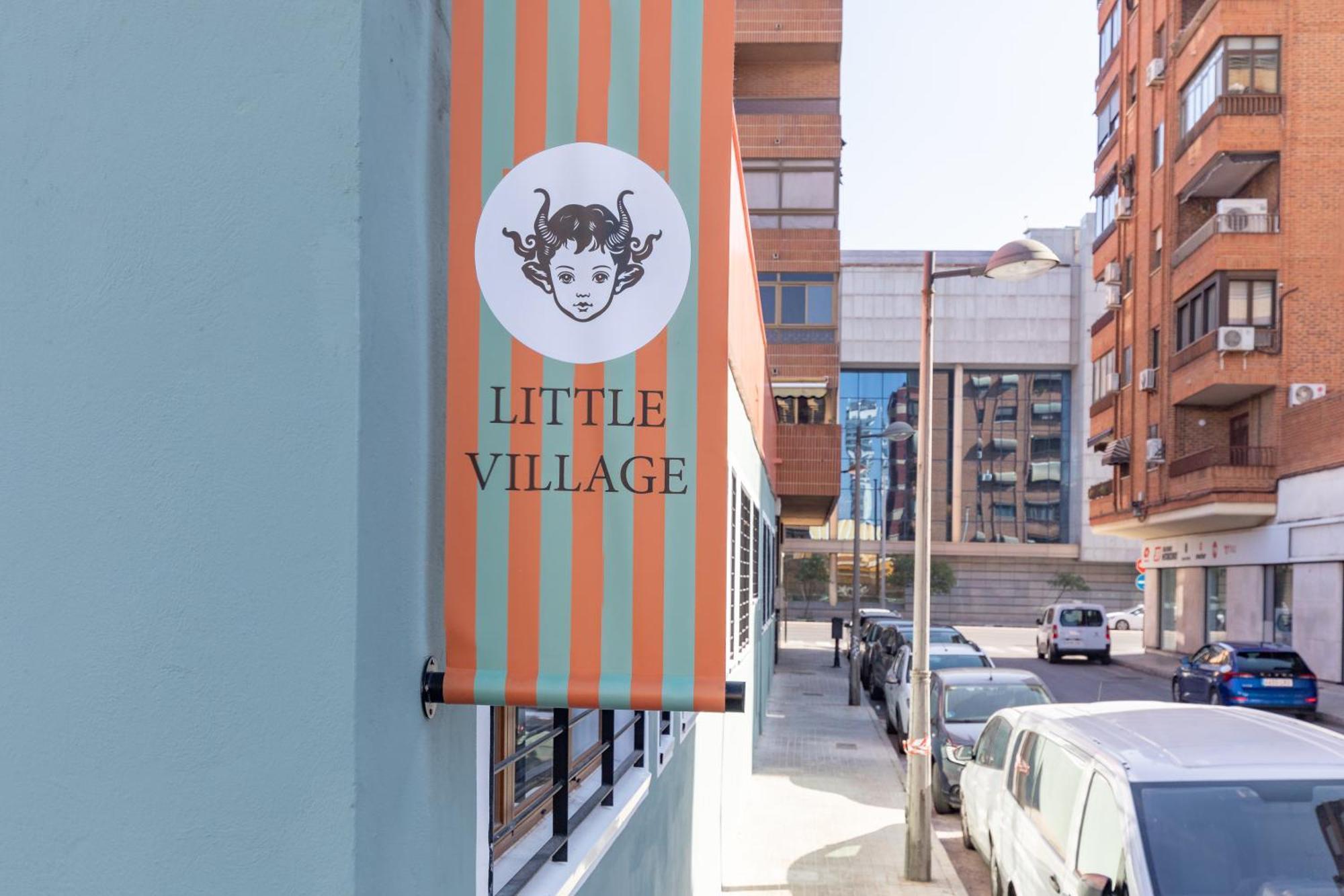 The Little Village Apartments Valencia Exteriör bild