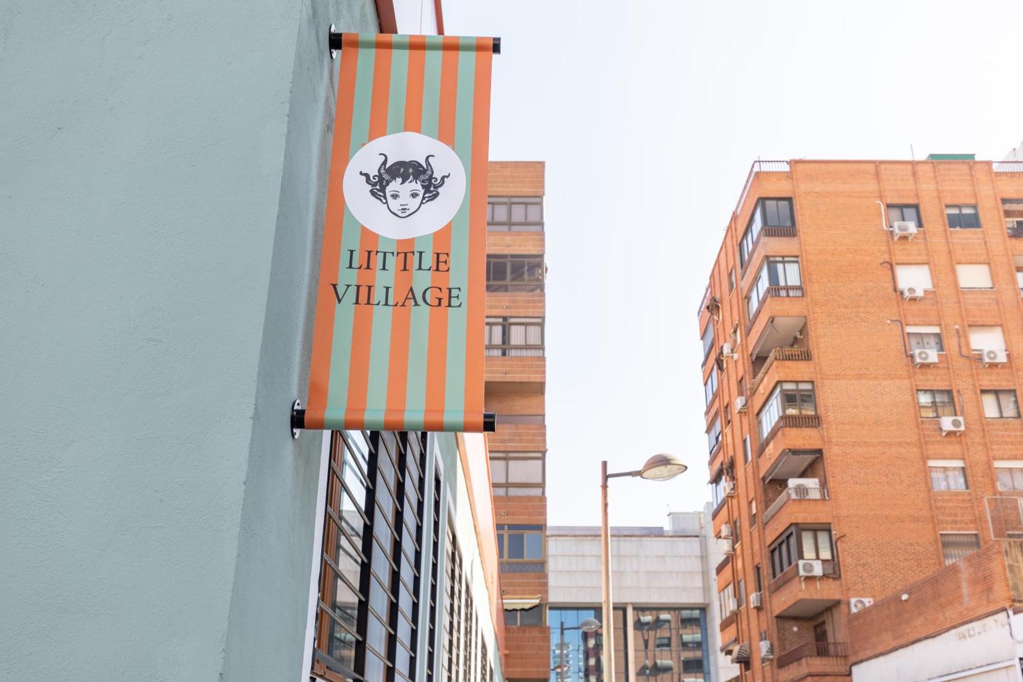 The Little Village Apartments Valencia Exteriör bild